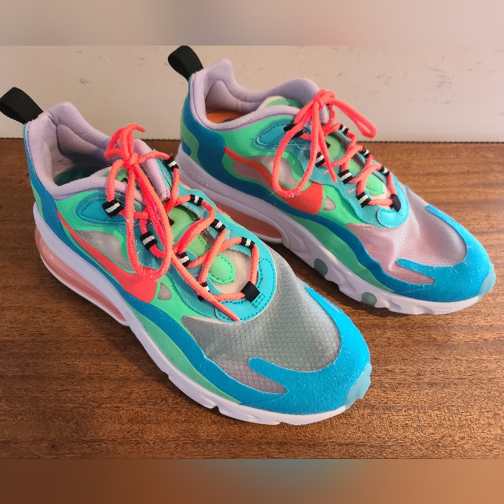 Nike 270 React Sneakers Size 8